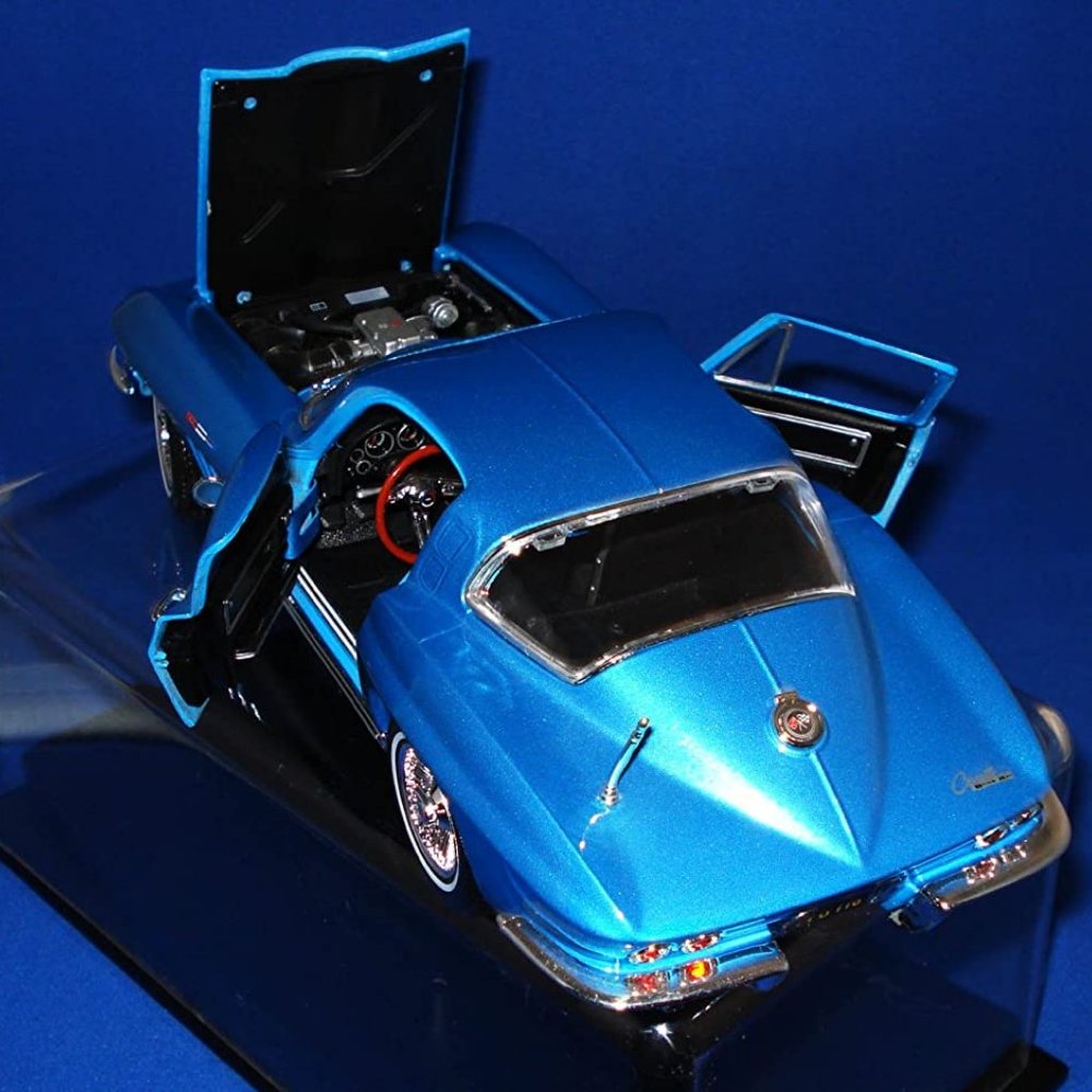 1965 Chevrolet Corvette Maisto diecast model Car